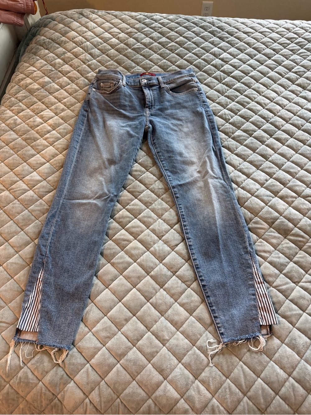 7 for all Mankind Jeans - size 27